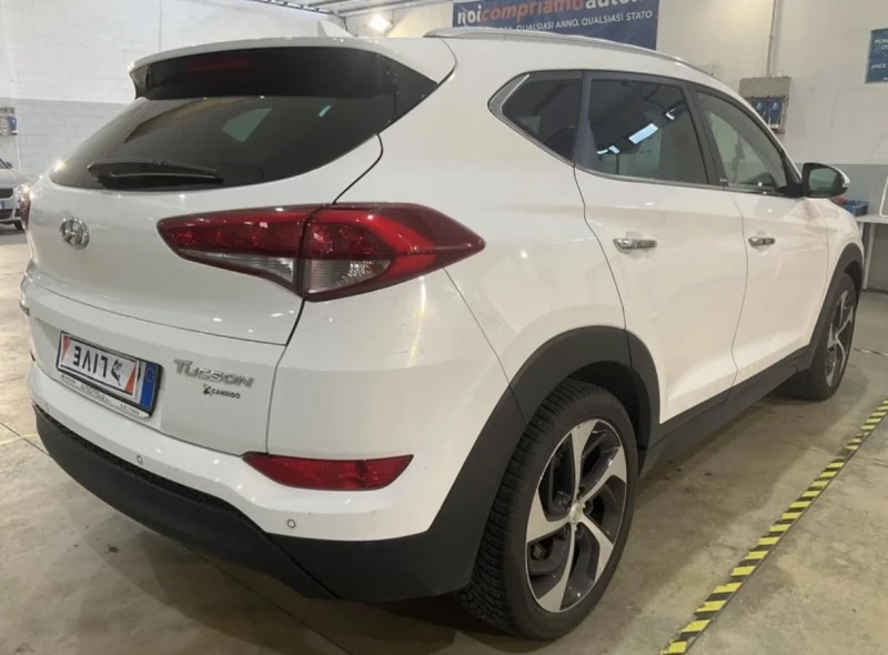 Hyundai Tucson 1.7CRDI DCT Xpossible, снимка 14 - Автомобили и джипове - 48668421