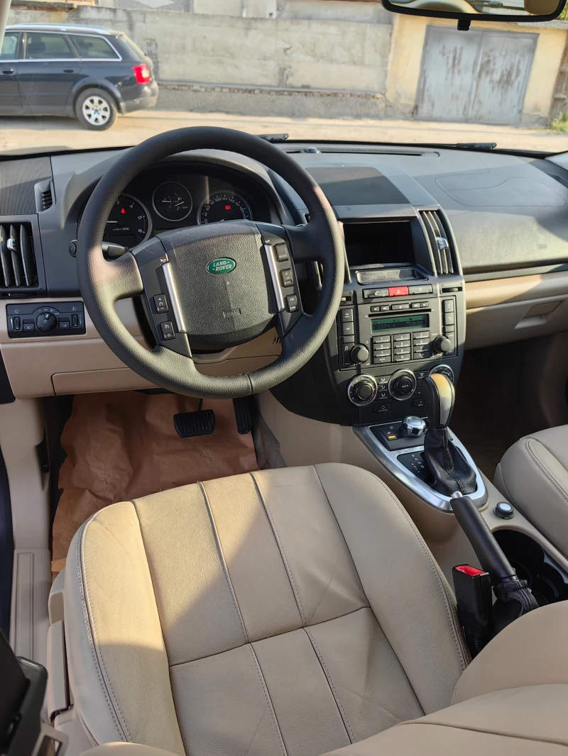 Land Rover Freelander 2.2D 190кс. Автомат 4Х4, снимка 12 - Автомобили и джипове - 50181676