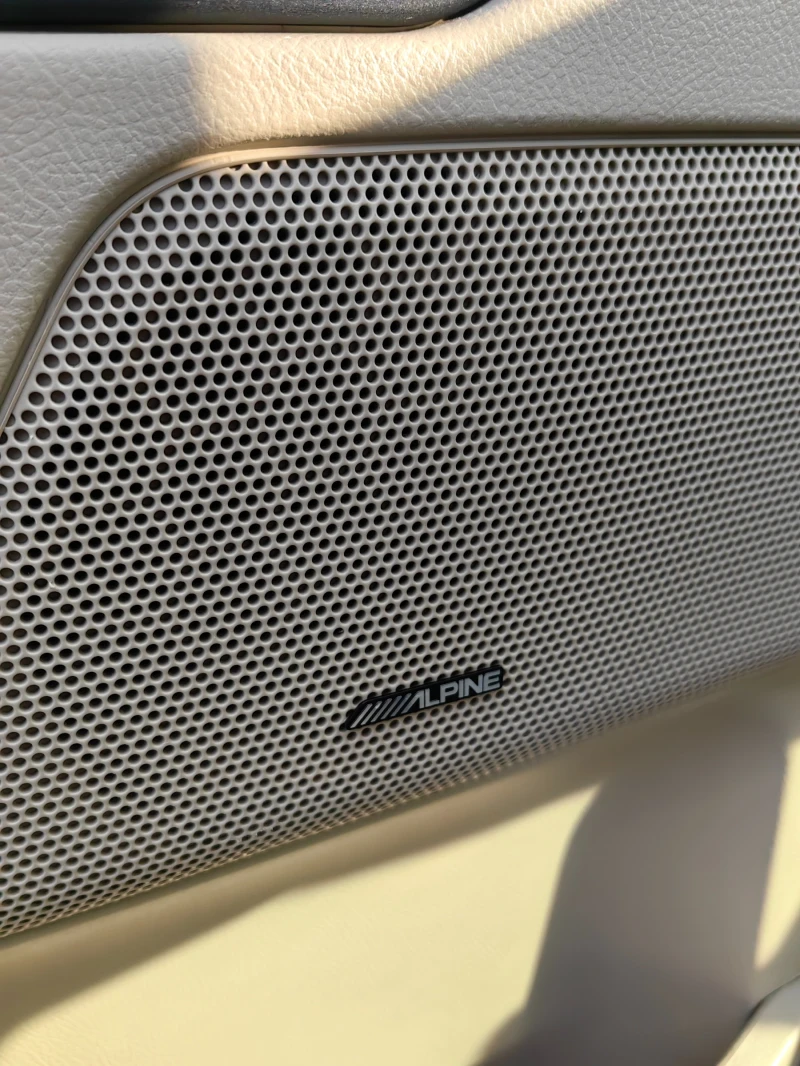 Land Rover Freelander 2.2D 190кс. Автомат 4Х4, снимка 13 - Автомобили и джипове - 50181676