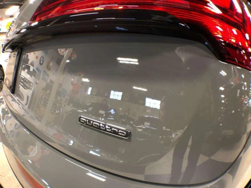Audi Q5 S Line quattro Premium Plus  CARFAX, снимка 14 - Автомобили и джипове - 53354663