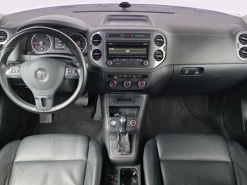 VW Tiguan 2.0 TDI, снимка 7 - Автомобили и джипове - 54302800