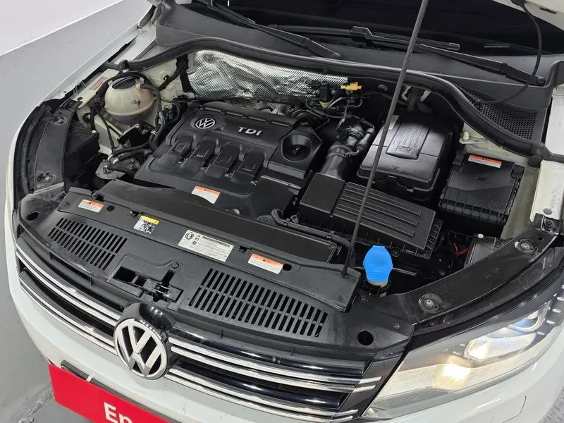 VW Tiguan 2.0 TDI, снимка 6 - Автомобили и джипове - 54302800