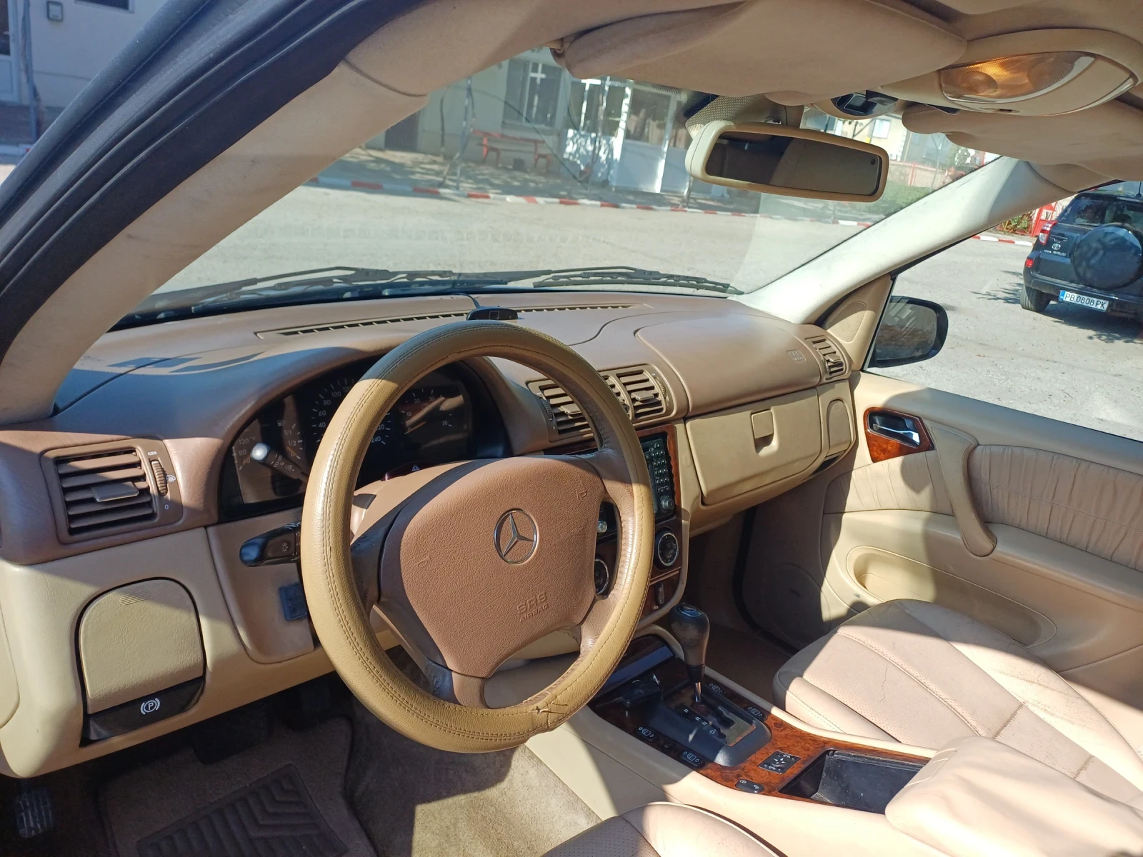 Mercedes-Benz ML 270  - изображение 10