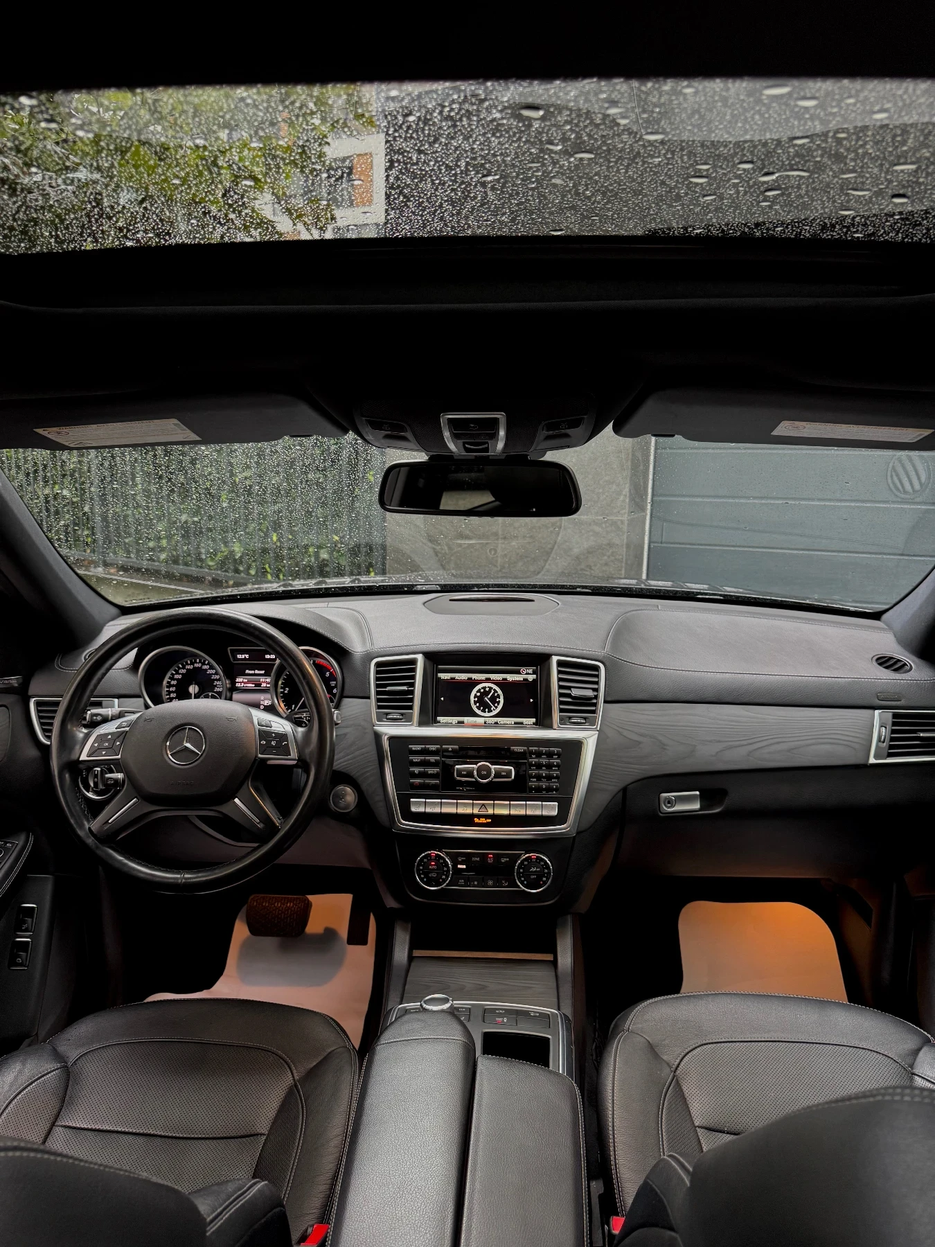 Mercedes-Benz GL 350 ДИСТРОНИК/360/МАСАЖИ/ОБДУХВАНЕ/ПАНО/АМГ/160, 000КМ - изображение 7