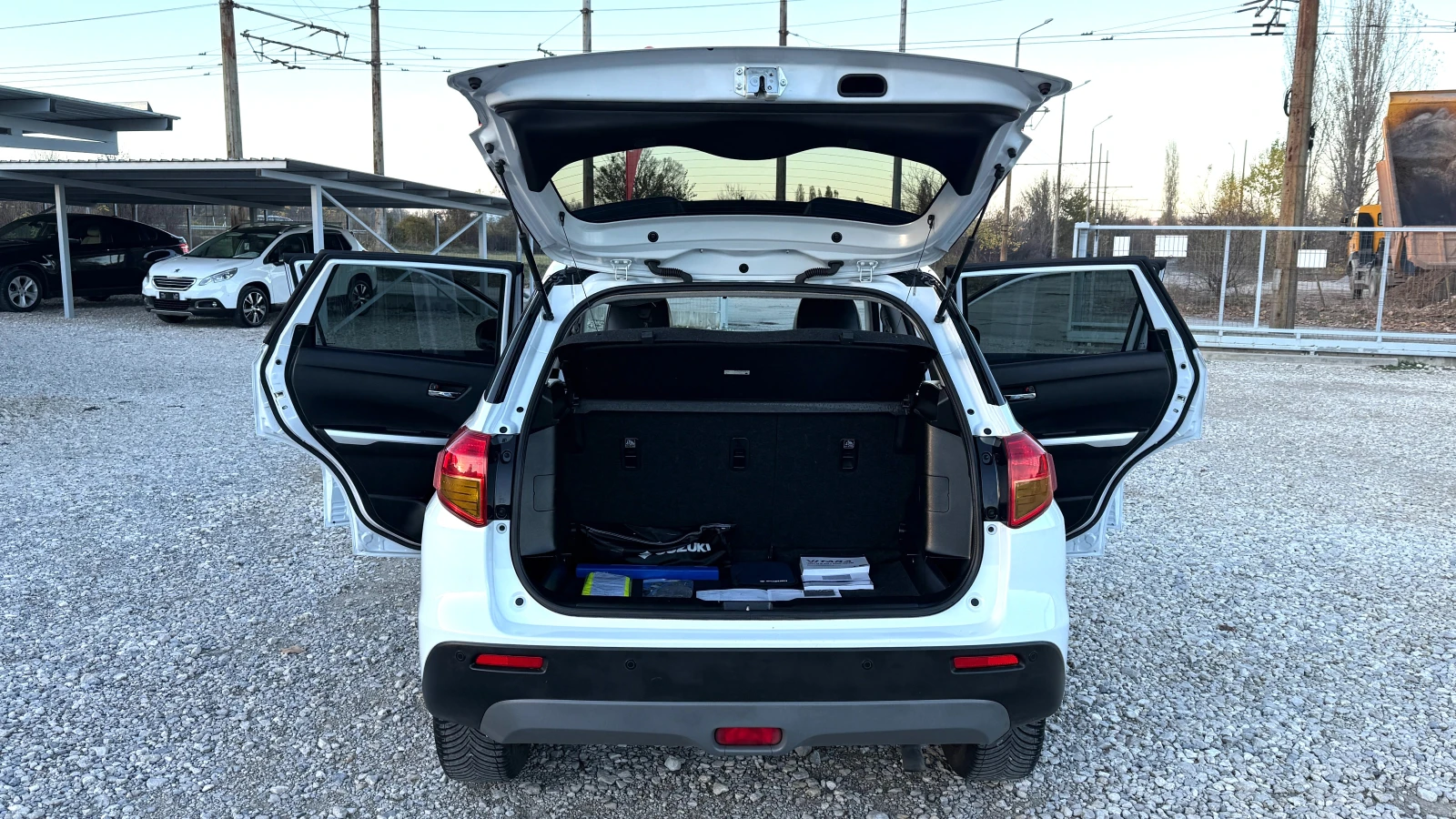 Suzuki Vitara 1.6DDIS-4X4-ДИСТРОНИК-КАМЕРА-КОЖА-NAVI-LED-EURO 6B - изображение 8