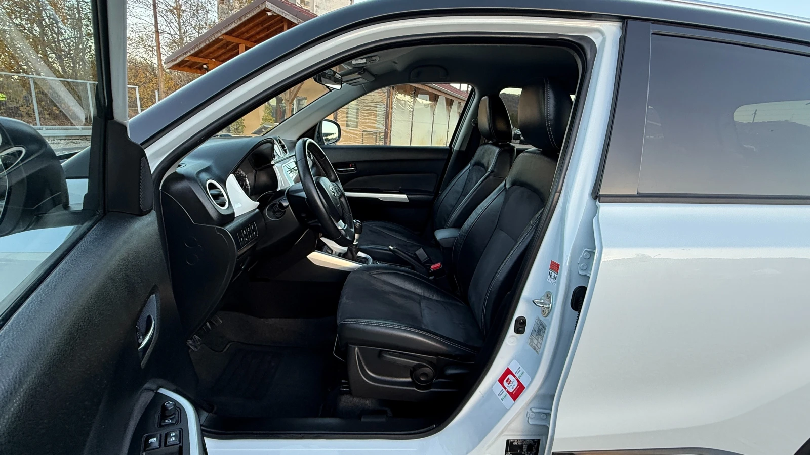 Suzuki Vitara 1.6DDIS/4X4////NAVI/LED/EURO 6B | Mobile.bg   12