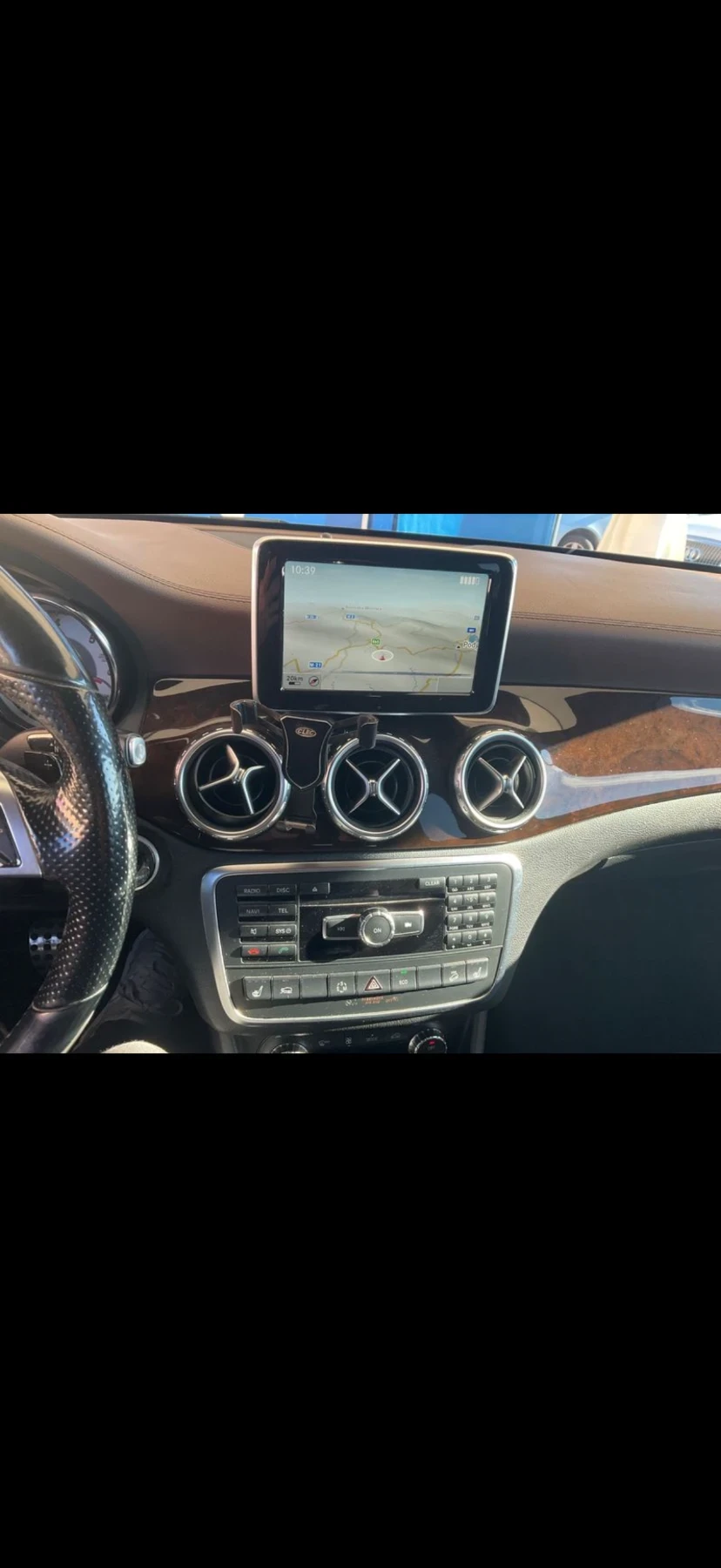 Mercedes-Benz GLA 200 GLA200 4-matic PREMIUM - изображение 5