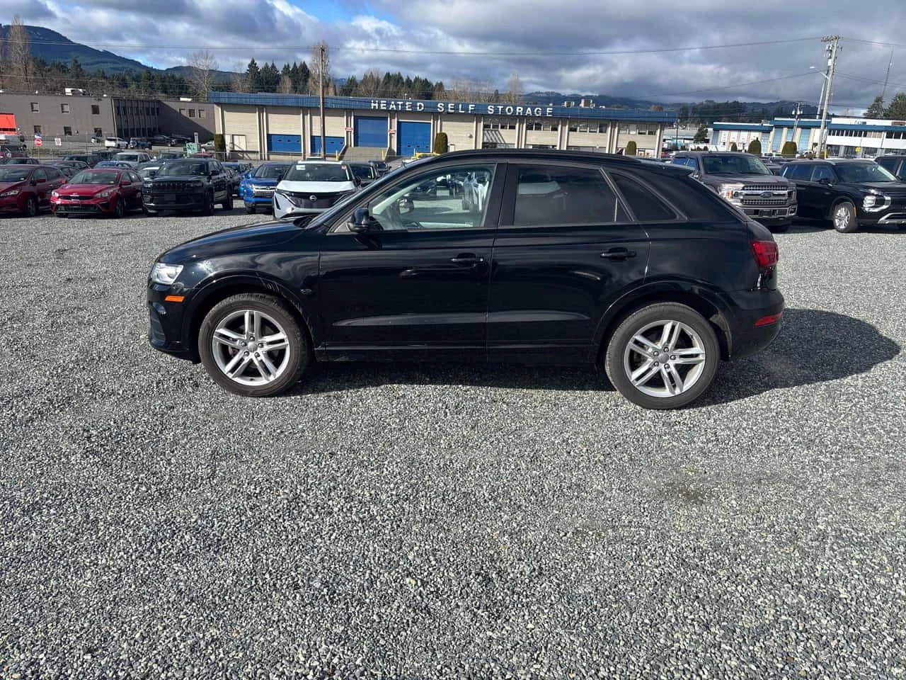 Audi Q3 * Komfort * CARFAX * ЦЕНА ДО БГ - изображение 2