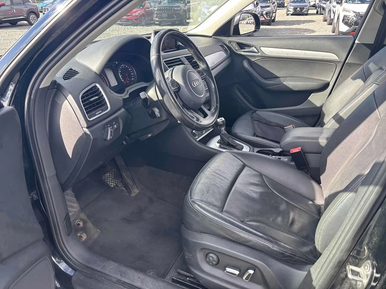 Audi Q3 * Komfort * CARFAX * ЦЕНА ДО БГ - изображение 5