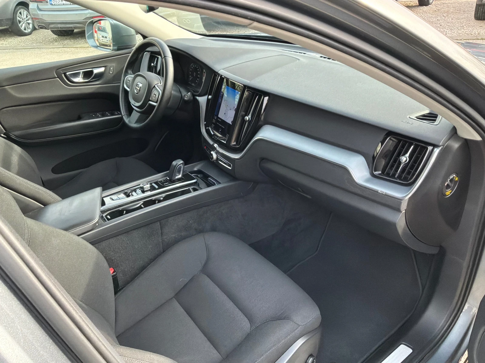 Volvo XC60 2.0 Hybrid 4�4 2021�. 8��. 197�.� | Mobile.bg � ����������� 15