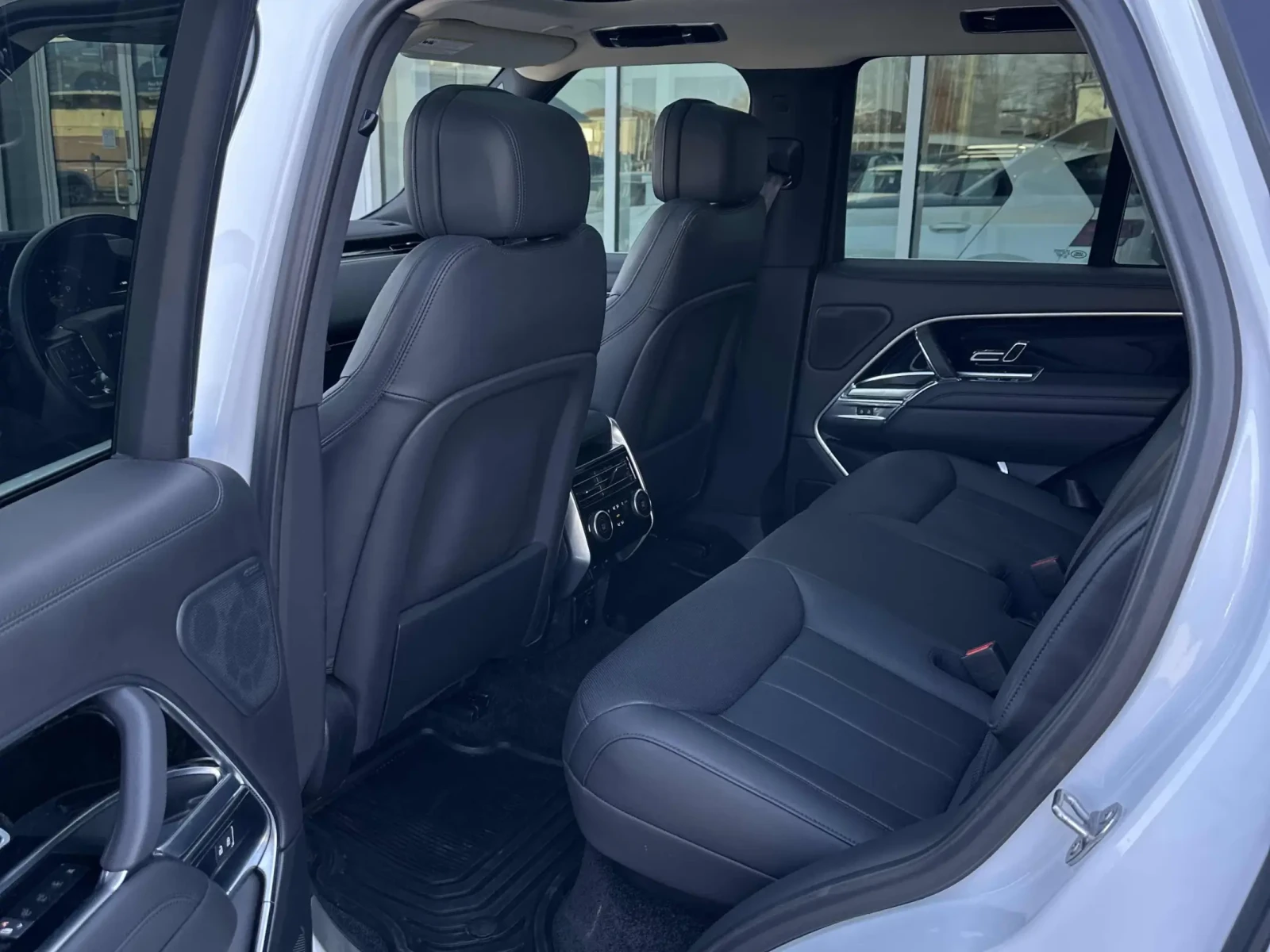 Land Rover Range rover SE * * CARFAX * * ���� ������ * *  | Mobile.bg � ����������� 7