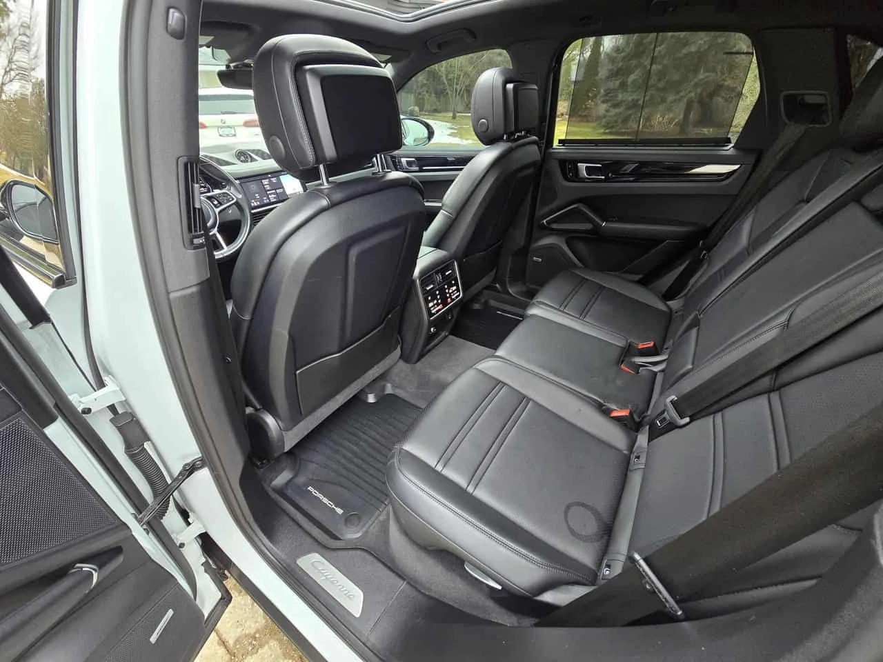 Porsche Cayenne  CARFAX, снимка 13 - Автомобили и джипове - 54662299