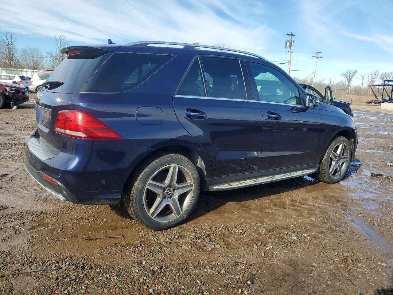 Mercedes-Benz GLE 350 AMG* 4MATIC* ЛИЗИНГ, снимка 3 - Автомобили и джипове - 54739025