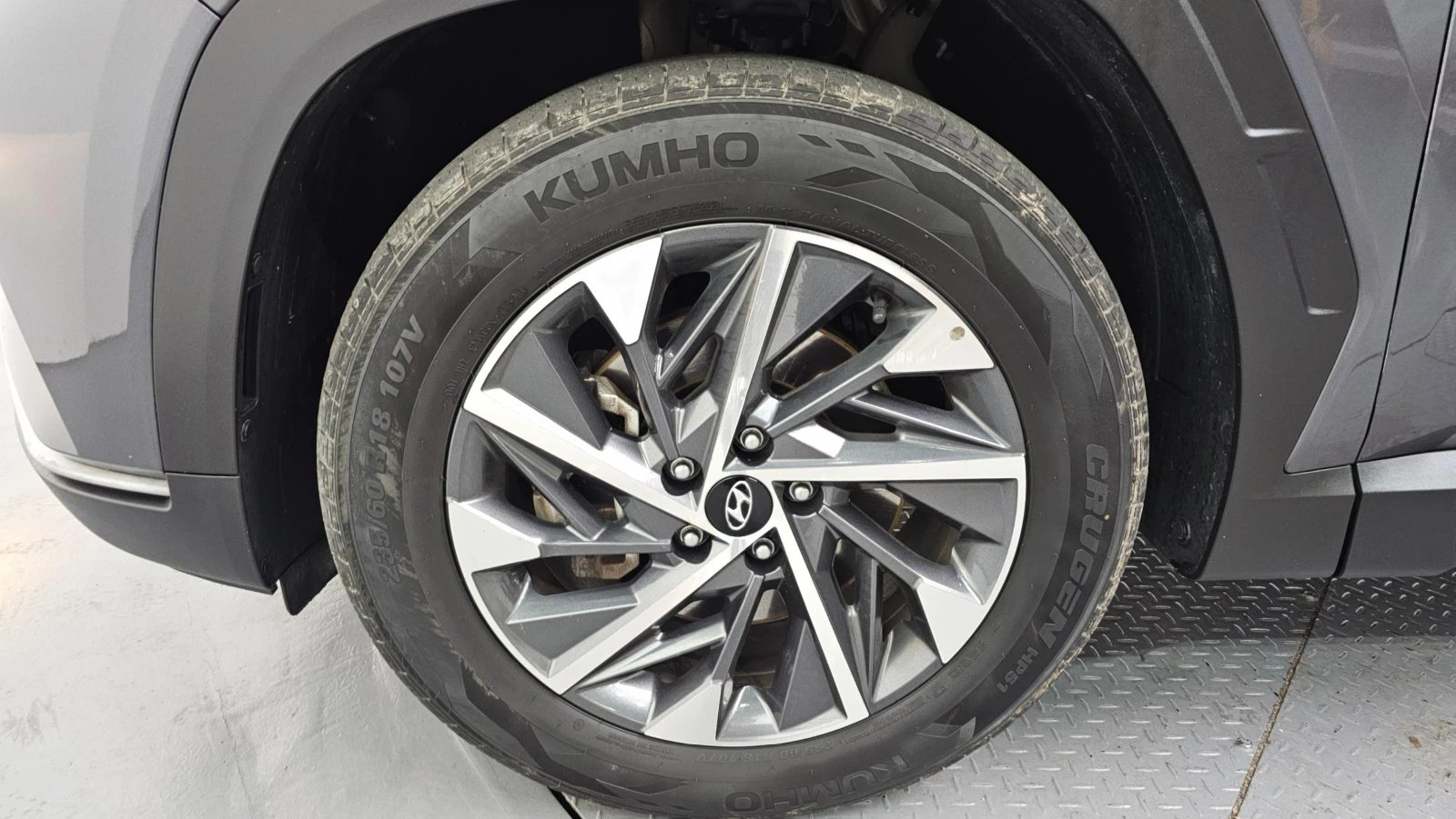 Hyundai Tucson 2.0 D Premium 4x4* DISTRONIC* ПОДГРЕВ* ОБДУХВАНЕ* , снимка 5 - Автомобили и джипове - 54764446