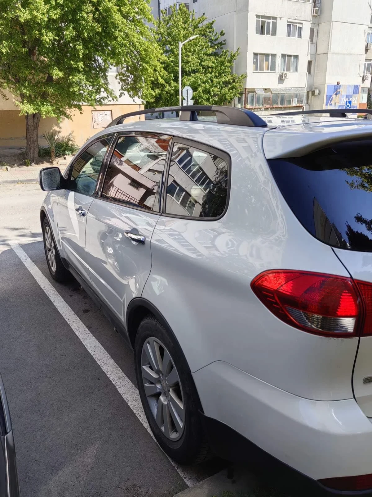 Subaru B10 Tribeka Limited Газ/Бензин, снимка 2 - Автомобили и джипове - 54973552