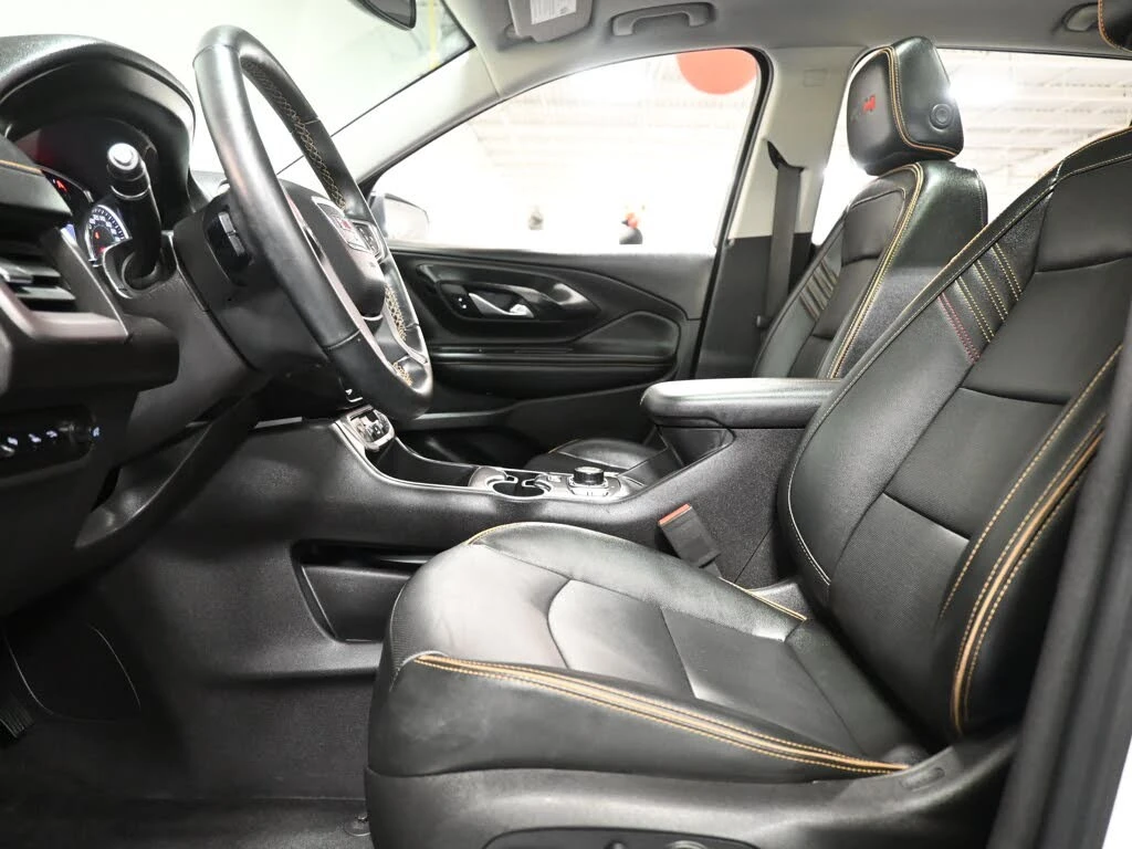 Gmc Terrain AT4 * АвтоКредит * (ЦЕНА ДО БГ), снимка 16 - Автомобили и джипове - 55468890