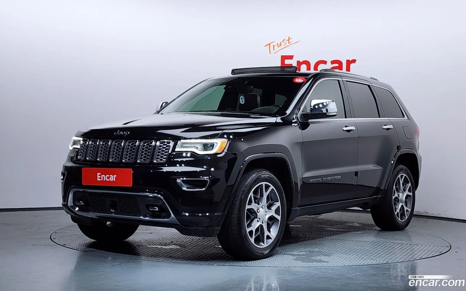 Jeep Grand cherokee OVERLAND 4X4 3.6 8ZF ДИСТРОНИК ОБДУХВАНЕ CARPLAY