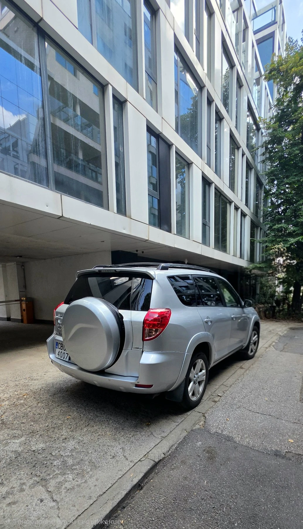 Toyota Rav4 V6 Sport, снимка 3 - Автомобили и джипове - 55790514