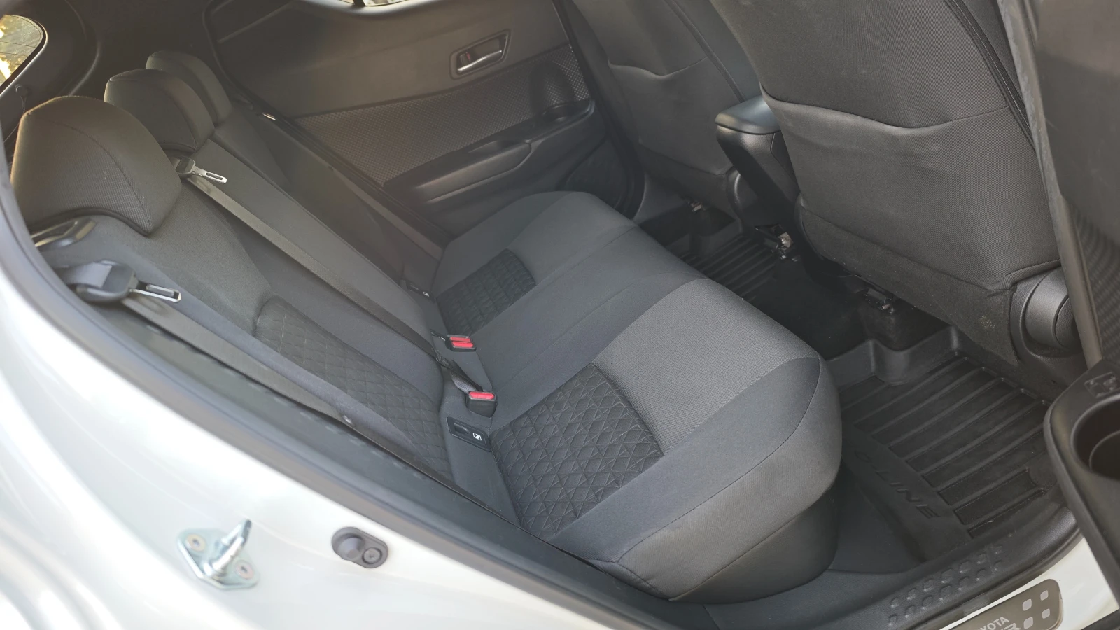 Toyota C-HR ������� ������/������ �������/������� �������� | Mobile.bg � ����������� 14
