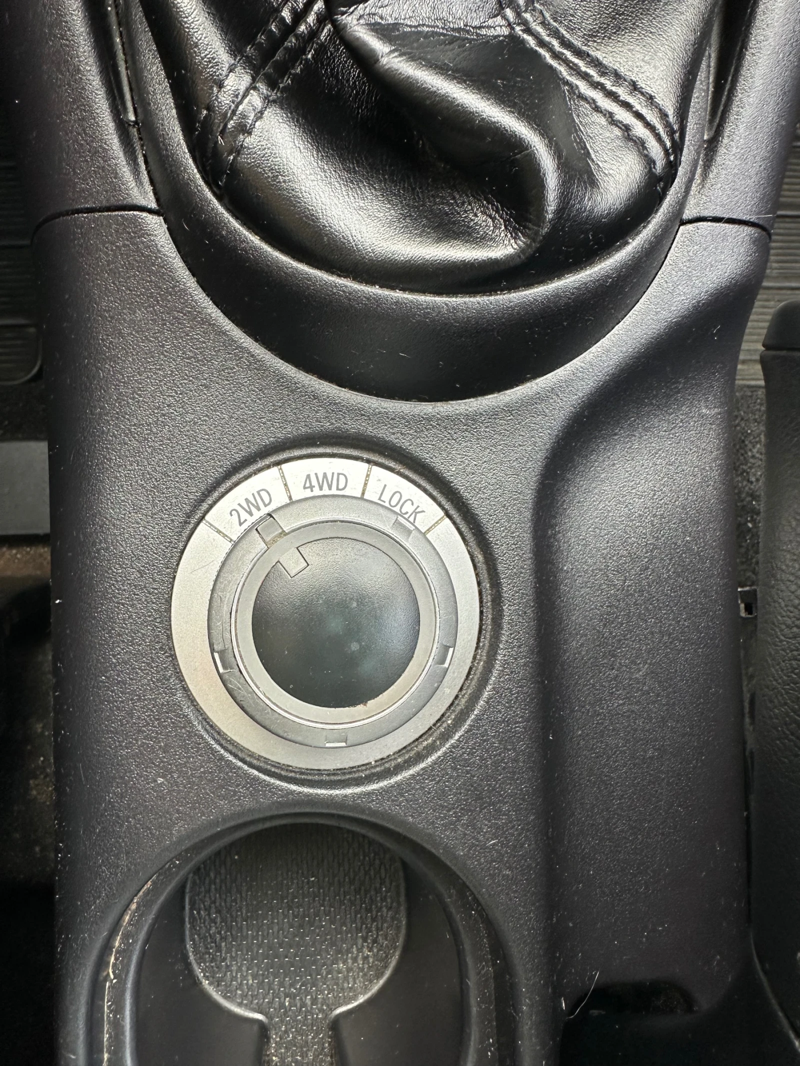 Peugeot 4007, снимка 8 - Автомобили и джипове - 56718739