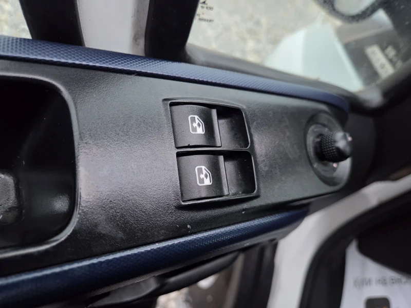 Iveco Daily 35s14, Клима, Падащ борд, снимка 12 - Бусове и автобуси - 53055560