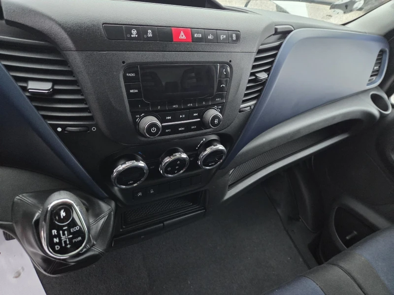 Iveco Daily 35s14, Клима, Падащ борд, снимка 11 - Бусове и автобуси - 53055560