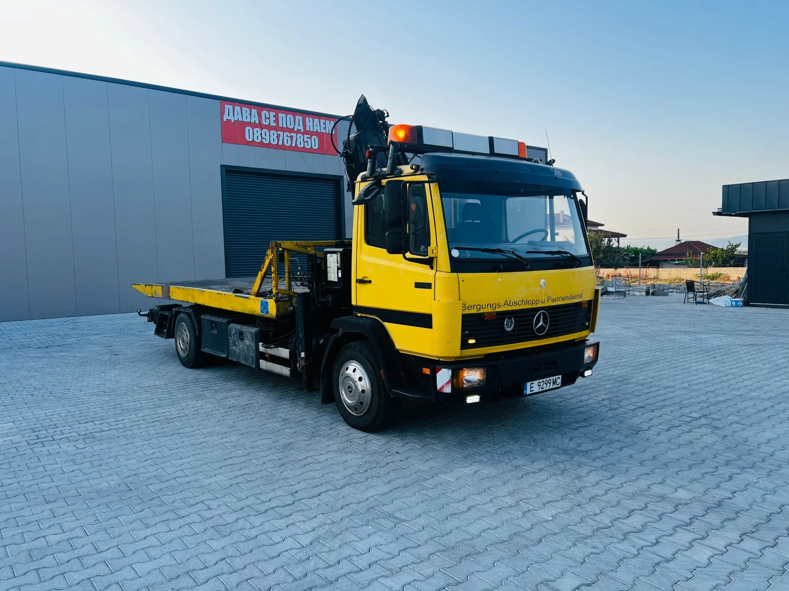 Mercedes-Benz 1120 Пътна помощ с кран, снимка 3 - Камиони - 53871577