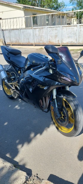  Yamaha YZF-R1