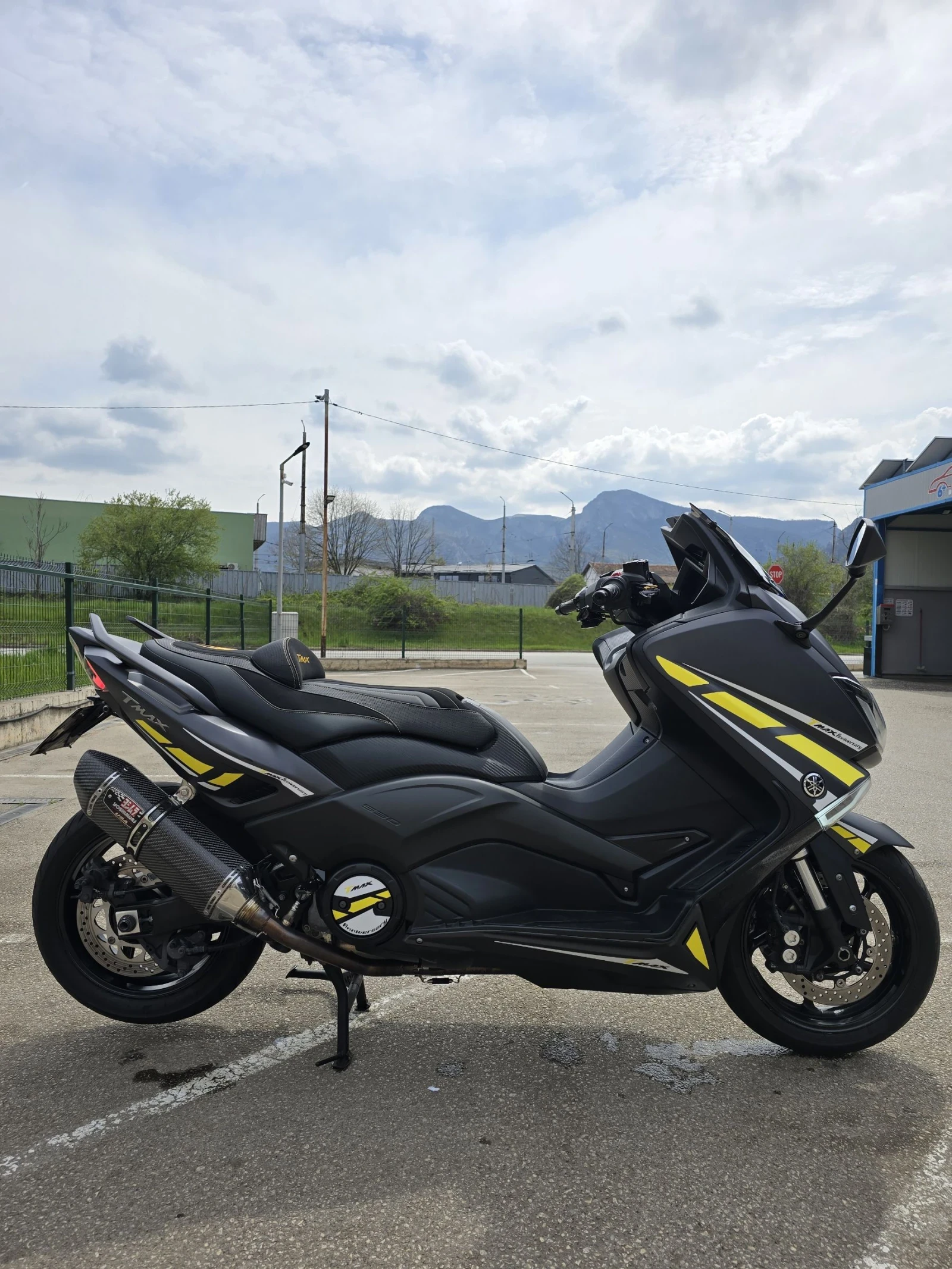 Yamaha T-max 530
