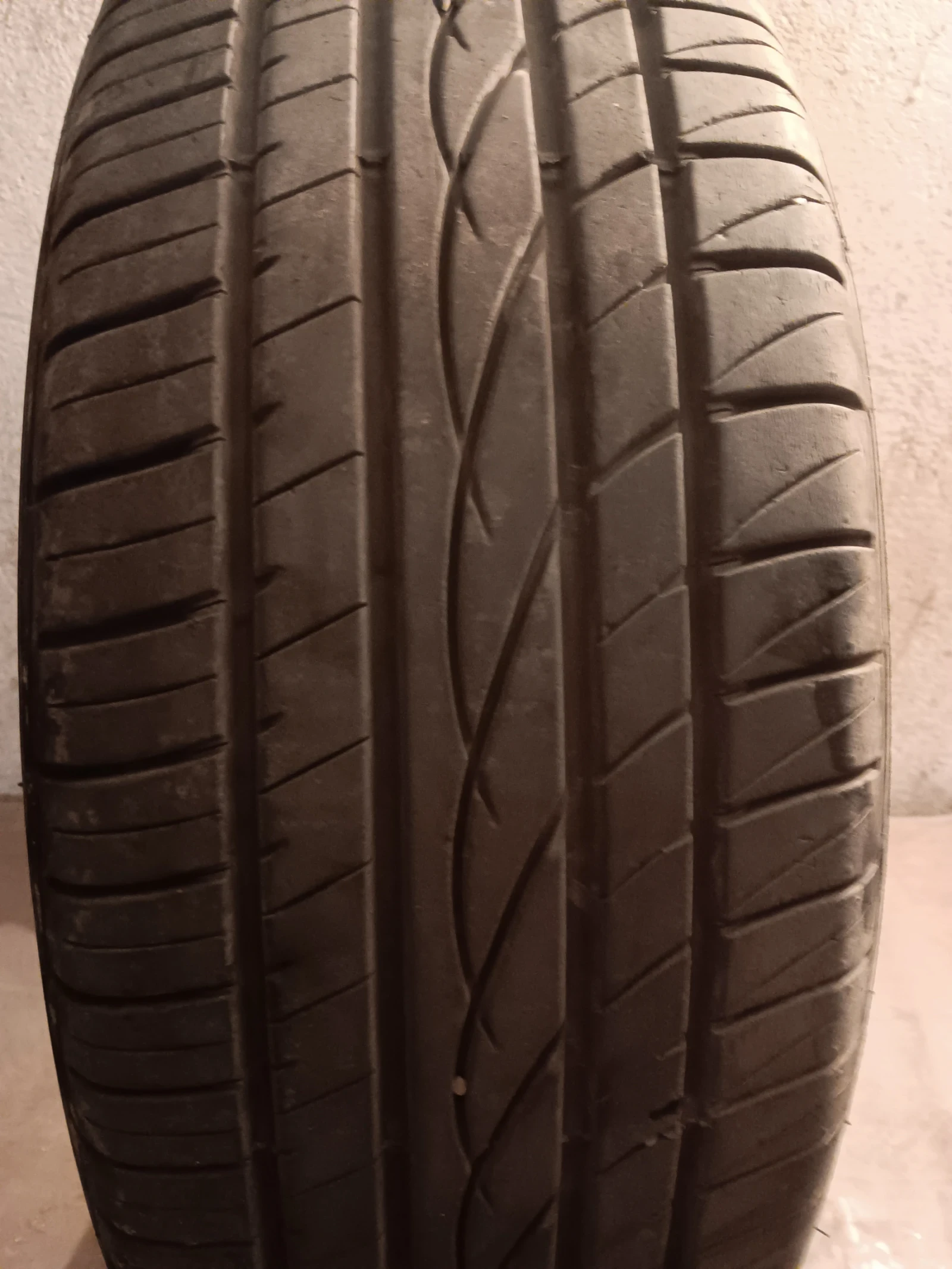Гуми Летни 215/65R16