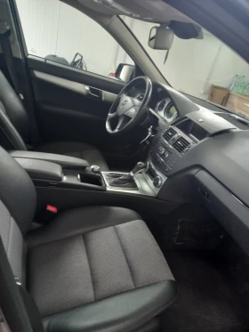 Mercedes-Benz C 180 Kompressor * Сервизна история в Мерцедес * , снимка 13