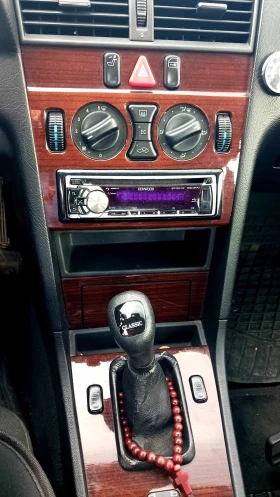 Mercedes-Benz C 180, снимка 6