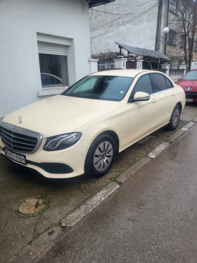 ������ Mercedes-Benz E 200