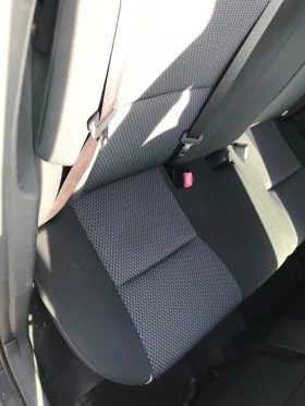 Toyota Auris 2.0D D4D сервизна история  - 4000 € / 7823.32 лв. - 92116849 8