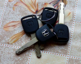 Honda Civic 1.6 V-TEC Facelift 110 HP - 2100 € / 4107.24 лв. - 98375135 10