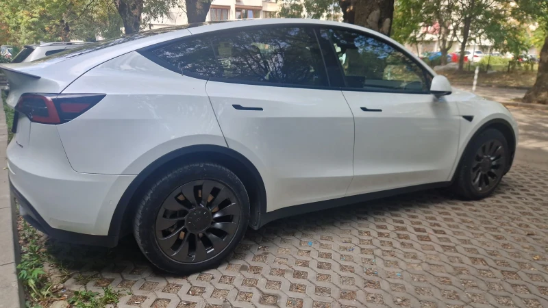 Tesla Model Y Long Range , снимка 12 - Автомобили и джипове - 47071832