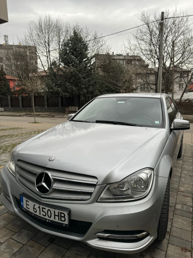 Mercedes-Benz C 220, снимка 1 - Автомобили и джипове - 48247569