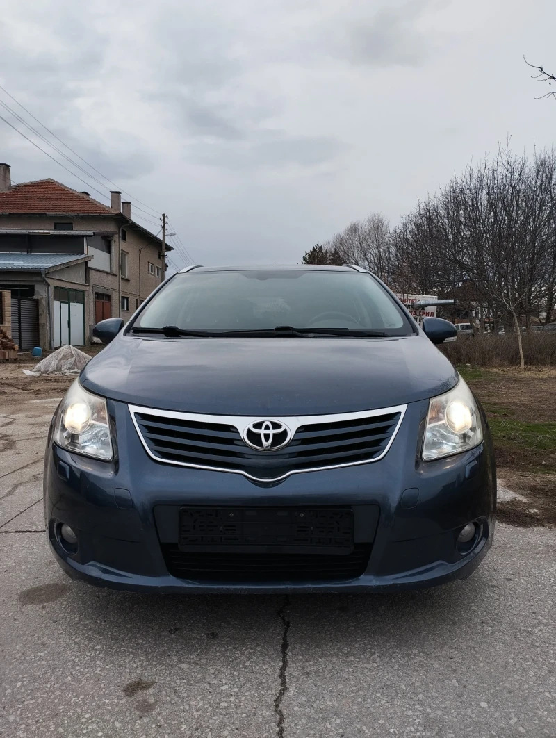 Toyota Avensis 1.8 valvematic, снимка 2 - Автомобили и джипове - 48358145