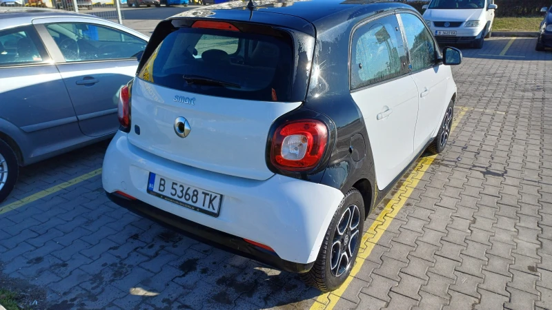 Smart Forfour, снимка 3 - Автомобили и джипове - 48575560