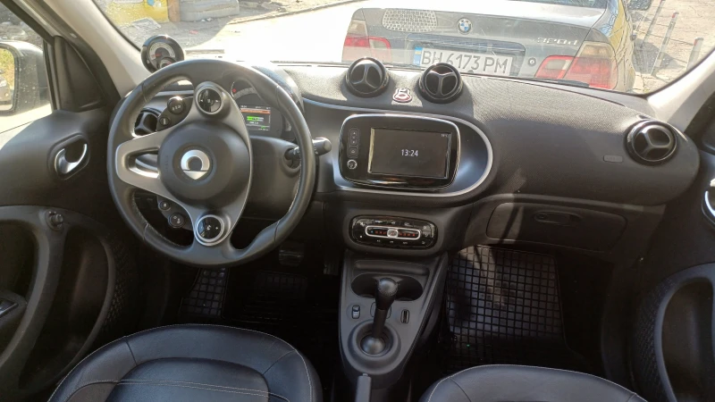 Smart Forfour, снимка 9 - Автомобили и джипове - 48575560