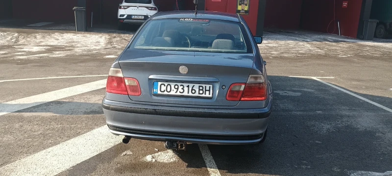 BMW 318, снимка 4 - Автомобили и джипове - 48641012