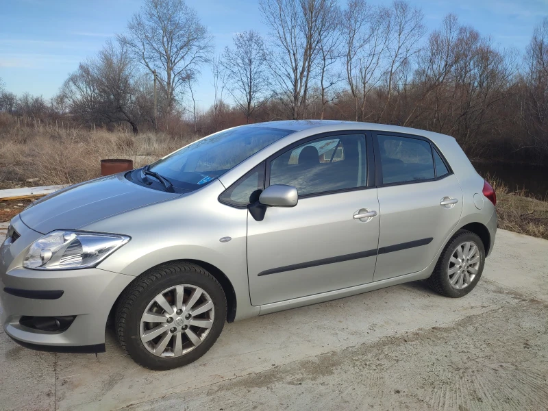 Toyota Auris, снимка 2 - Автомобили и джипове - 48879875