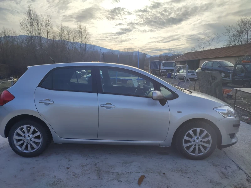 Toyota Auris, снимка 5 - Автомобили и джипове - 48879875