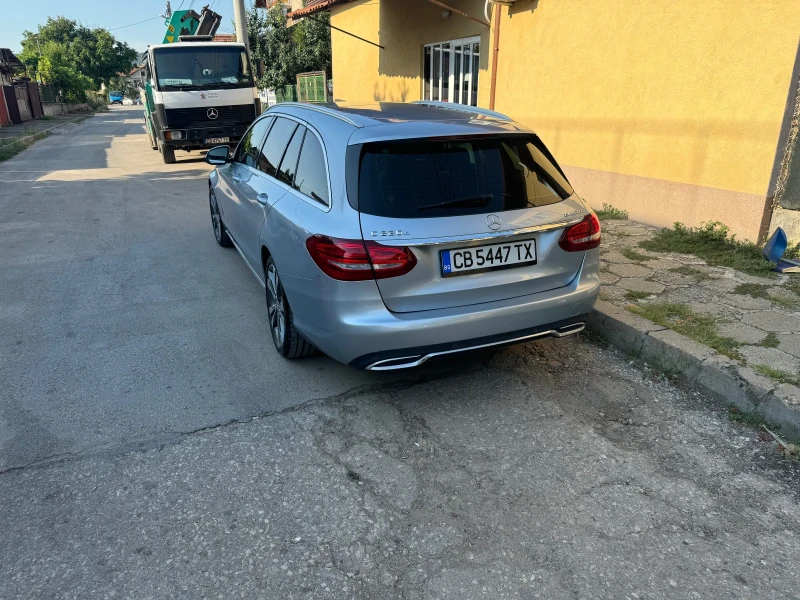 Mercedes-Benz C 220, снимка 4 - Автомобили и джипове - 48996928