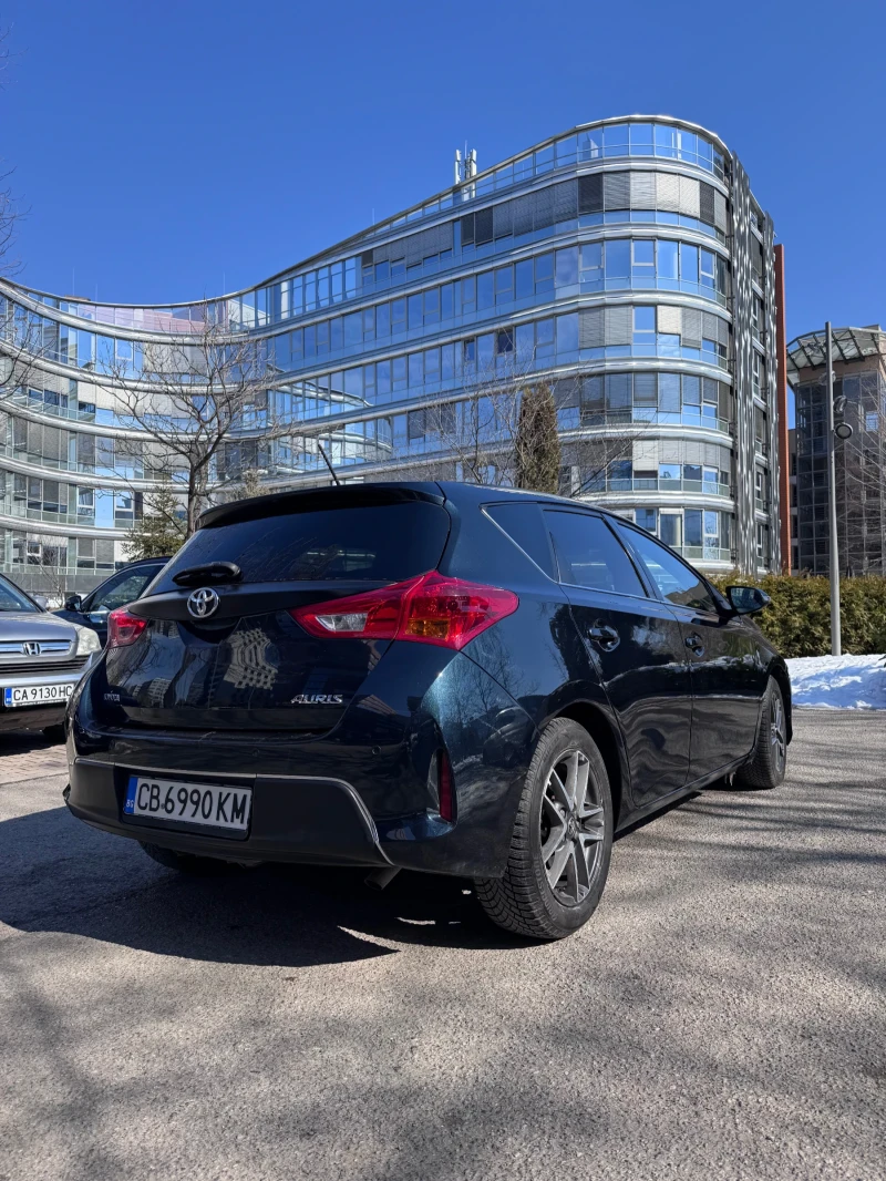 Toyota Auris, снимка 2 - Автомобили и джипове - 49245483