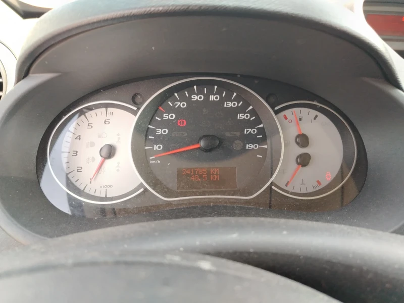 Renault Kangoo 1.5 DCI , снимка 15 - Автомобили и джипове - 51601676