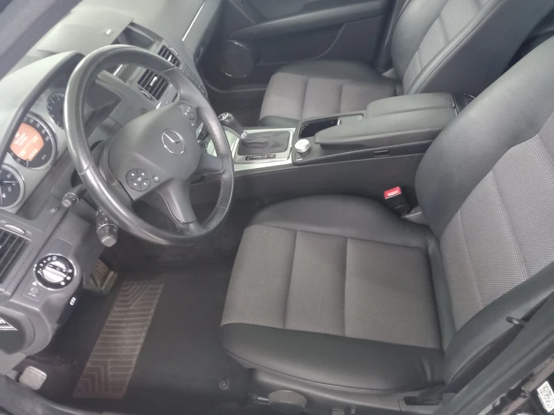 Mercedes-Benz C 180 Kompressor * Сервизна история в Мерцедес * , снимка 12 - Автомобили и джипове - 51158766