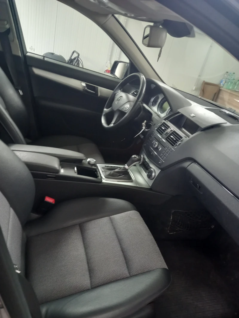 Mercedes-Benz C 180 Kompressor * Сервизна история в Мерцедес * , снимка 13 - Автомобили и джипове - 51158766
