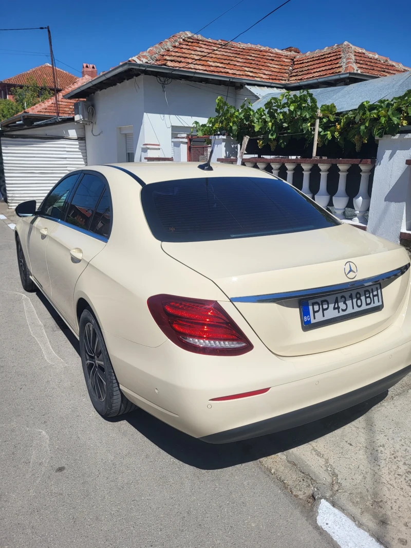 Mercedes-Benz E 200, снимка 4 - Автомобили и джипове - 51991662