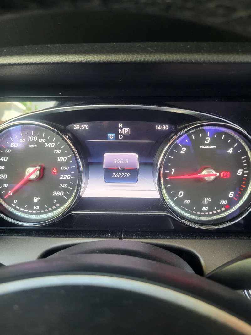 Mercedes-Benz E 200, снимка 11 - Автомобили и джипове - 51991662